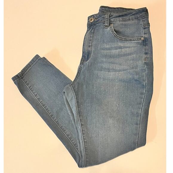 Petie High Waist Jeans - Picture 4 of 5